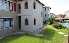 Santini Lace Self Catering Unit
